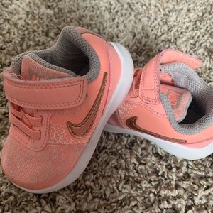 Toddler Nike flex contact sneaker